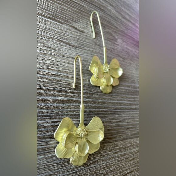 Flower dangle earrings A28 - Picture 4 of 4